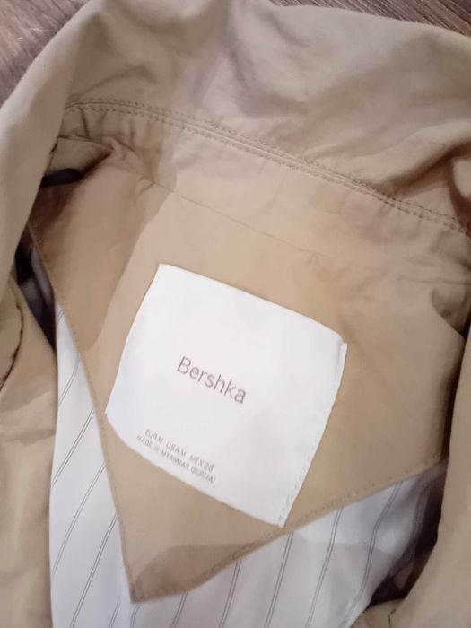 дамски шлифер Bershka размер M