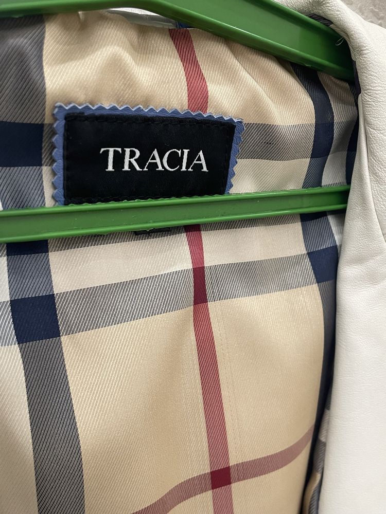 Кожаная куртка Tracia (голубая, с капюшоном, 50рр)