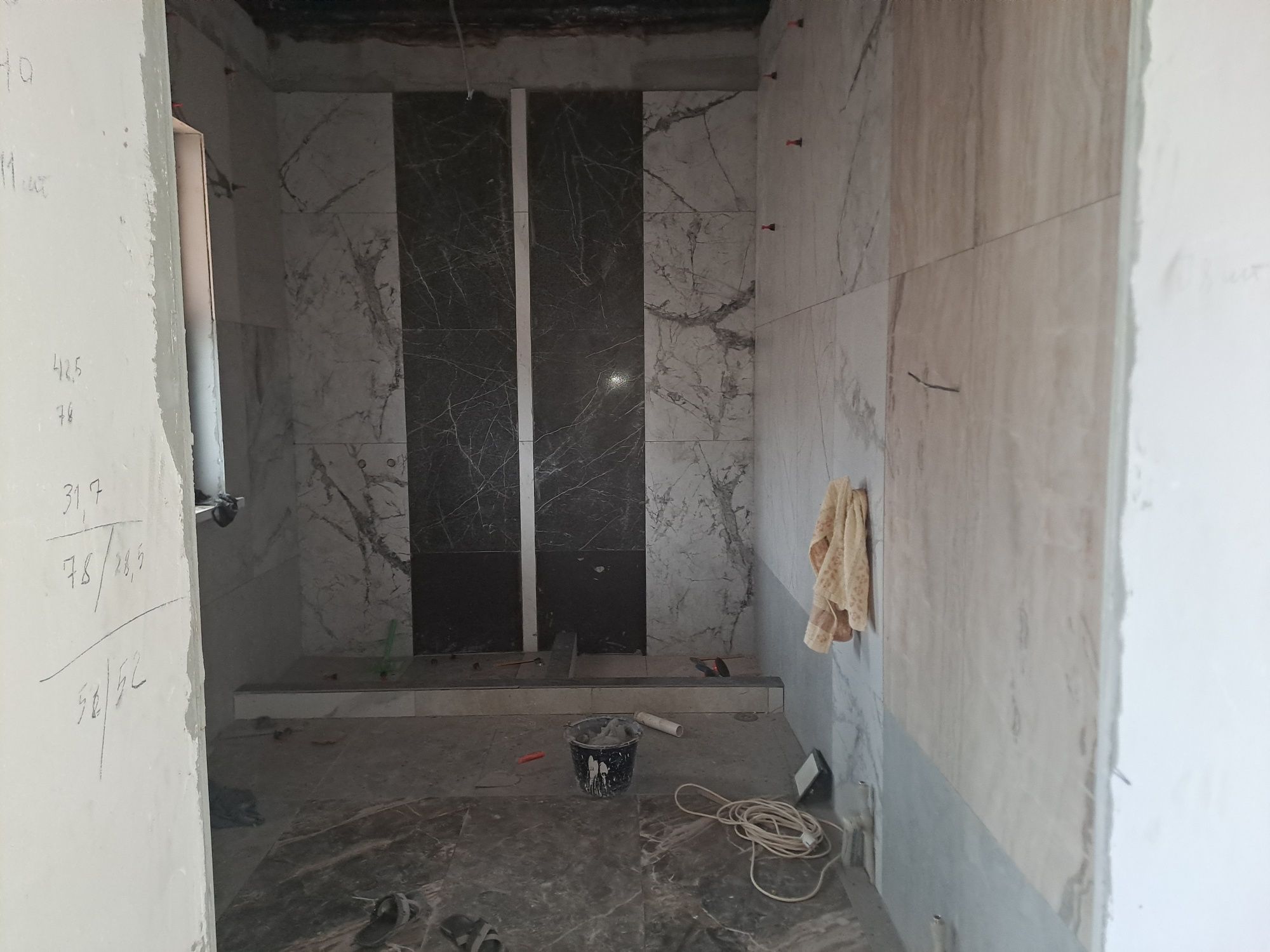 Срочно продам дом в мкр Бозарык от главной дороги 100 метров  Байдибек