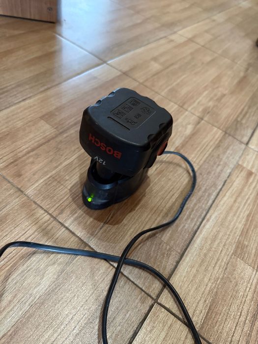 Винтоверт Bosch psr12