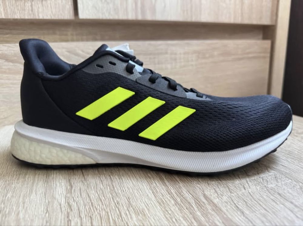 Спортни обувки Adidas Astrarun Boost