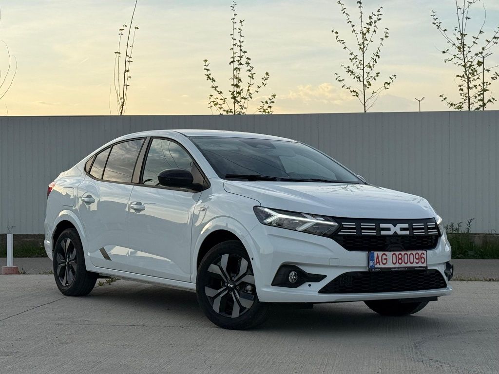 Vând Dacia Logan