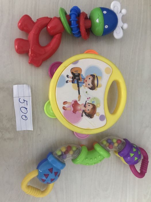 Продаётся Погремушки 3штук