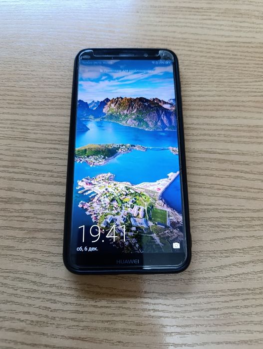 Смартфон Huawei Mate 10 lite