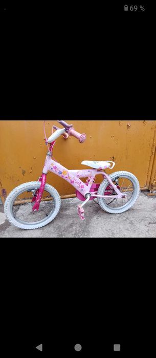 Vând  doua biciclete fetițe in stare buna