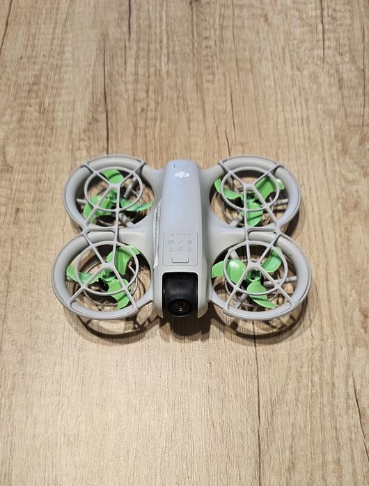 Drona DJI Neo cu elice Master Airscrew