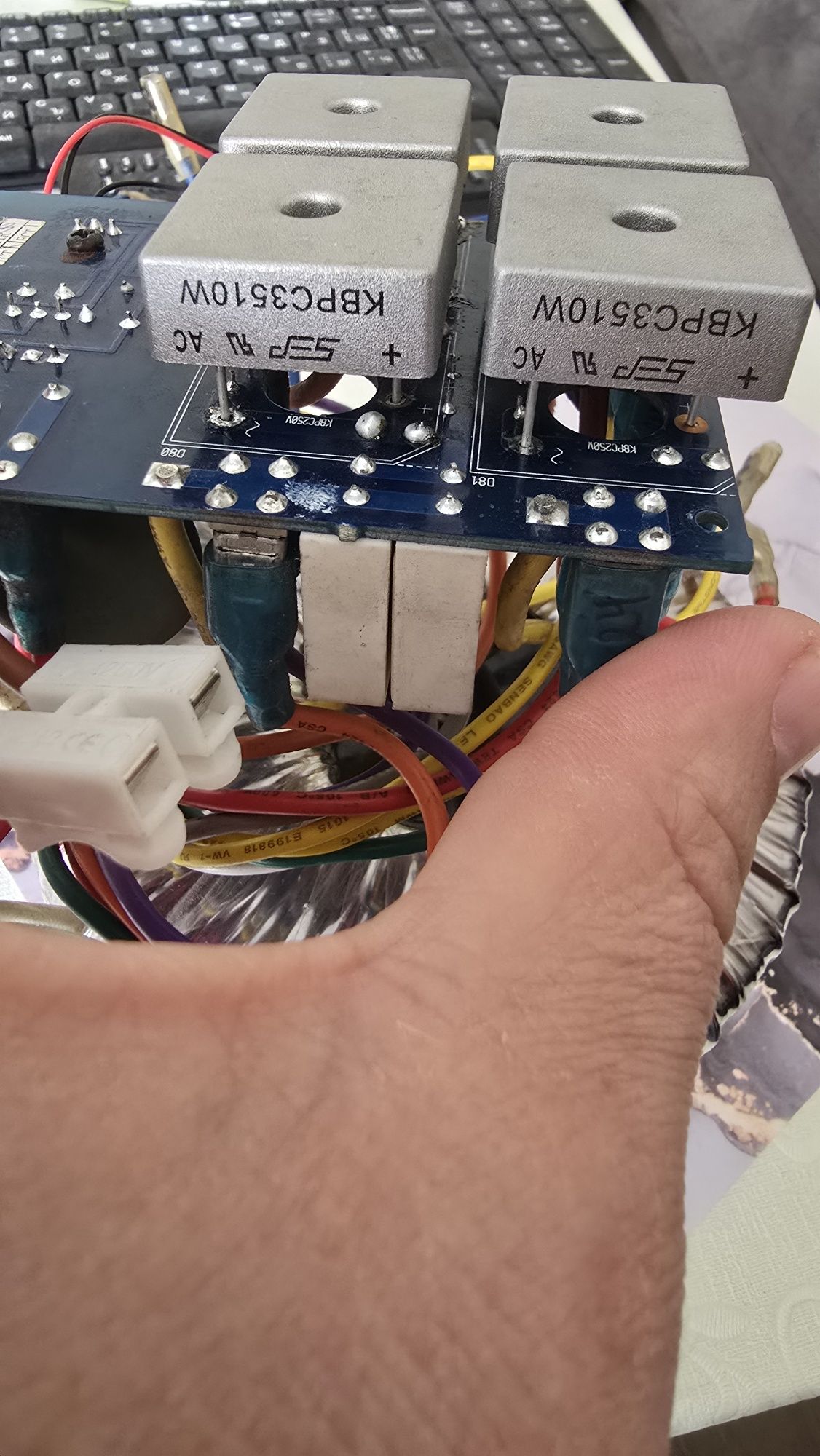 Тороидален трансформатор behringer ep 2500/4000