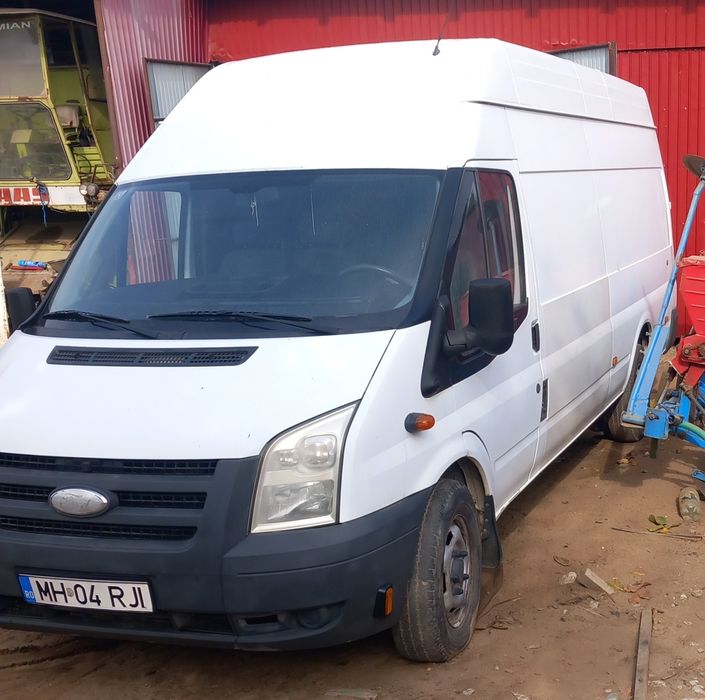 Vând Ford Transit 2008 2.4