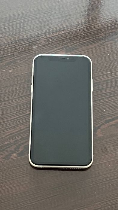 Iphone 11 sotiladi abmen yoq