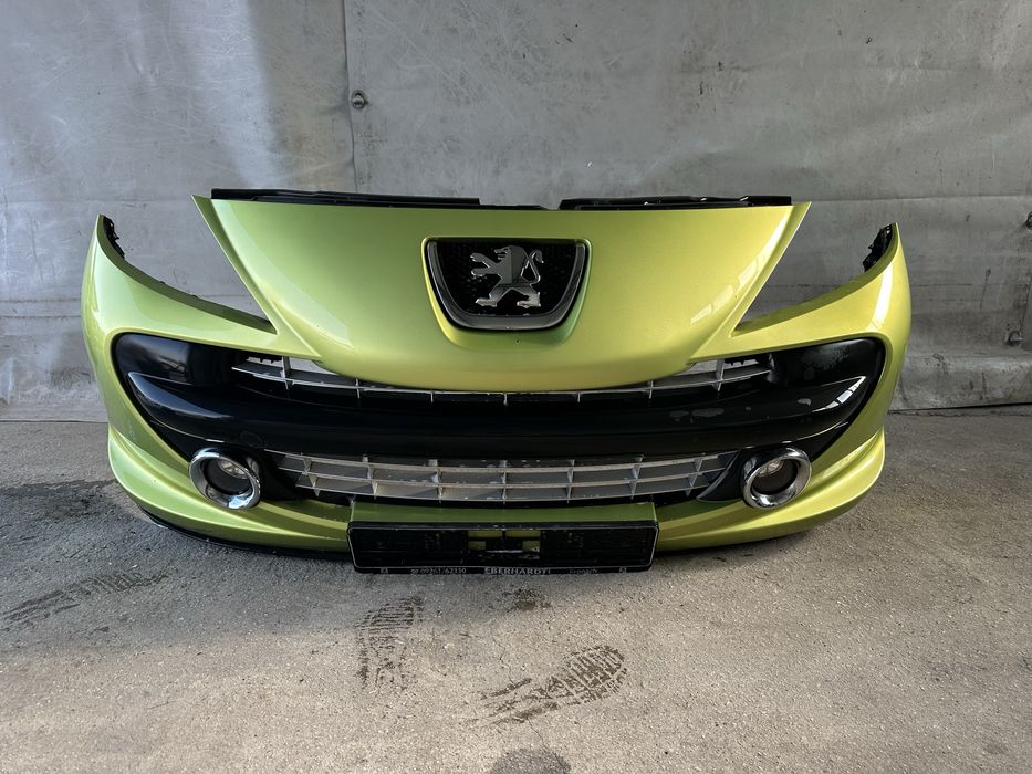 Предна броня за Пежо 207 комплект!