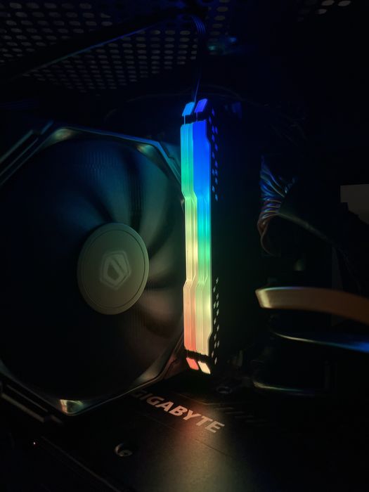 ОЗУ Corsair Vengeance RGB Pro DDR4
