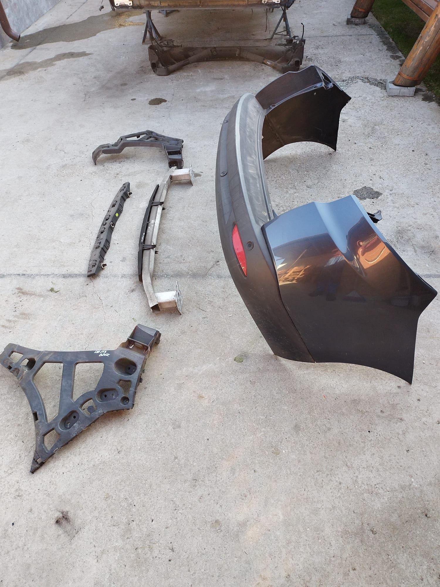 Suport Suporți Aripă Bara Spate Stânga Dreapta Renault Megane 3