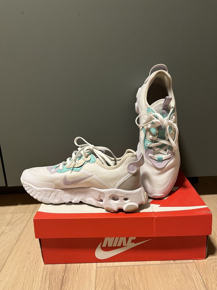 Дамски обувки Nike React Art3mis