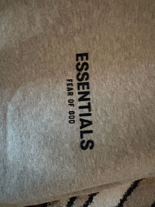 pantaloni essentials / largi