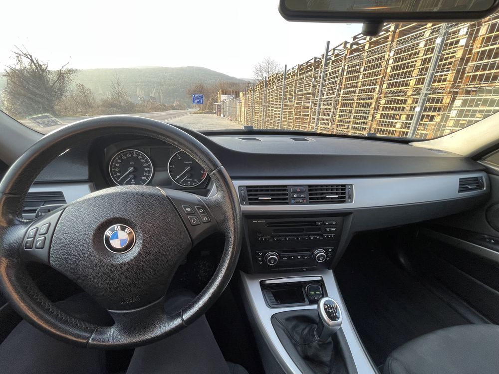 BMW E90 320D Xenon сменени вериги и обслужен
