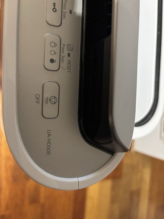 Purificator de aer cu umidificator Sharp UA-HD50E-L