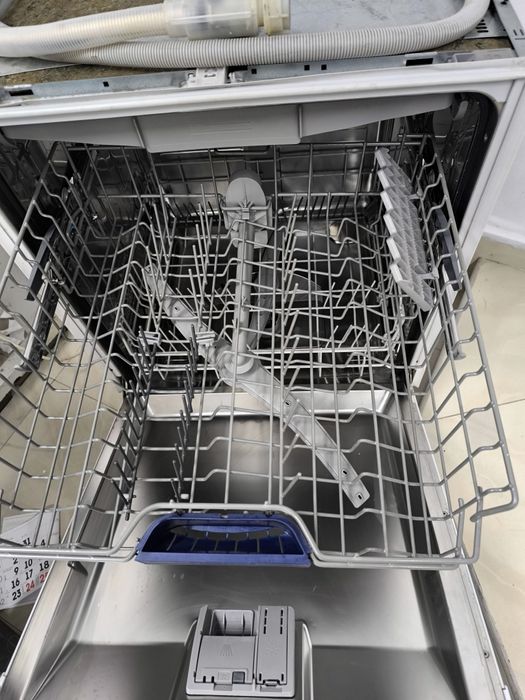 Съдомиялна за полувграждане Simenss