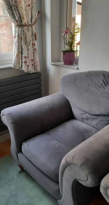 Curățare Canapele și Saltele cu KIRBY (Aspirație și Spumă Uscată)