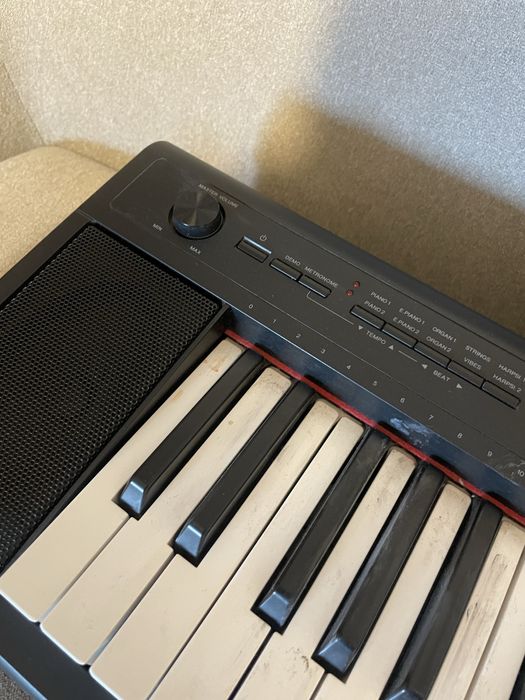Yamaha Piaggero NP-12B Piano