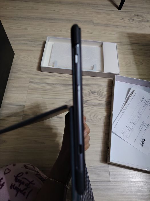 Tabletă cu tastatură, cartela telefon, ca noua