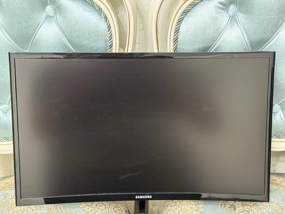 Монитор Samsung