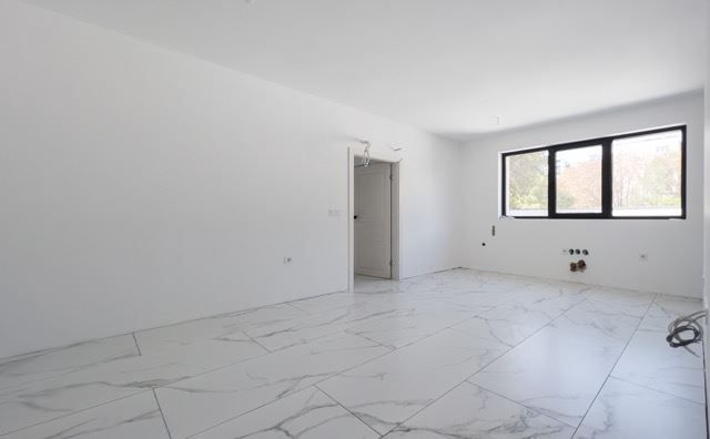 Двустаен-Чайка-НОВ-след РЕМОНТ-До Ключ