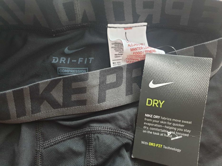 Vand colanti Nike de dama,3 sferturi , negri, masura S