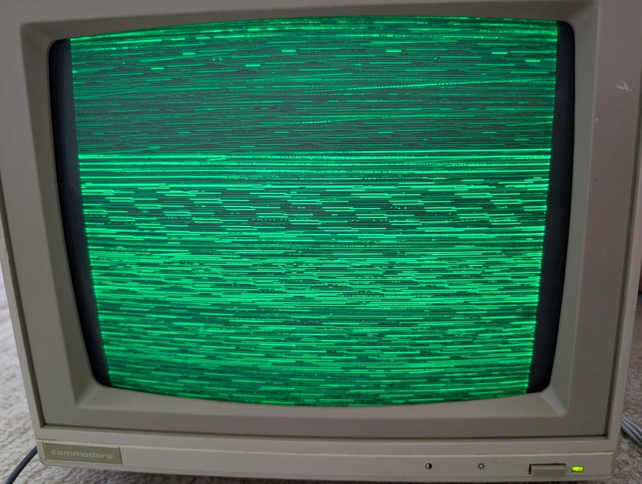 2 x Commodore = 350 LEi / RON