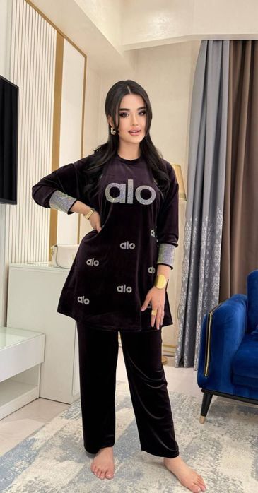 Ayollar kiyimi optom narxda 120.000