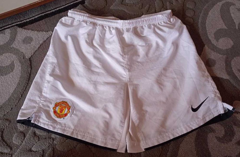 Оригинални къси панталони на Манчестър Юнайтед