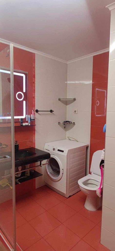 Дава се под наем Двустаен апартамент в София, Полигона - 85 кв.м за 700 € - Снимка #6