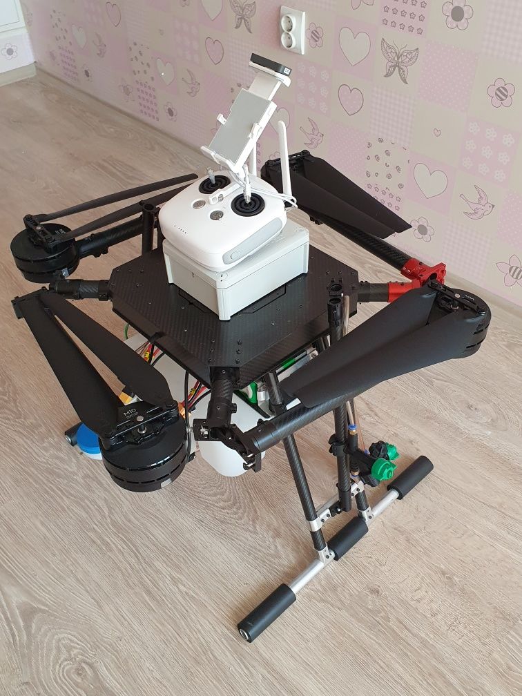 Земеделски Дрон DJI 12 литра