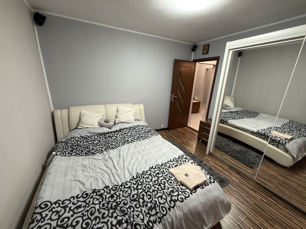 Vand apartament 4 camere