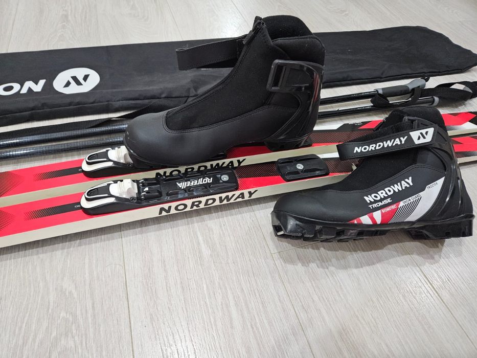 Продаются лыжи в хорошем состоянии