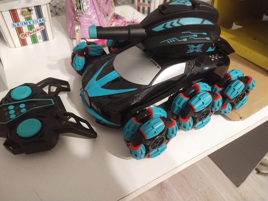 Продам танк на пульте