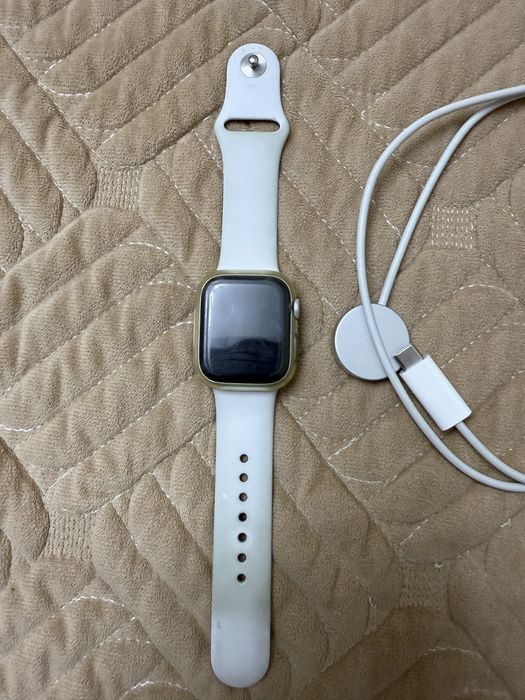 Apple watch series 8