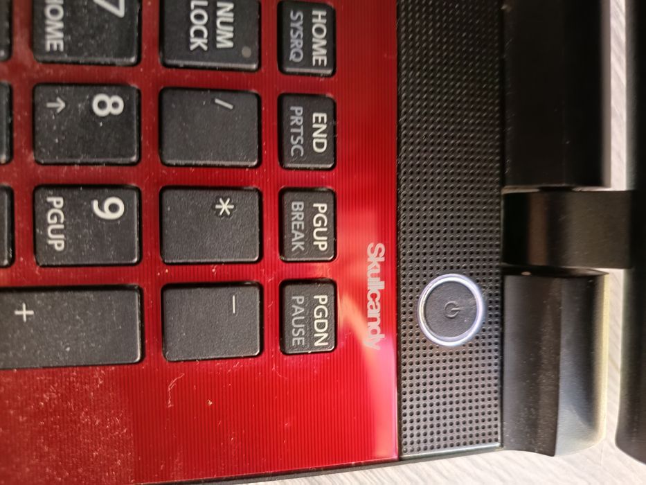 Laptop Toshiba Cu Procesor I3 Funcțional