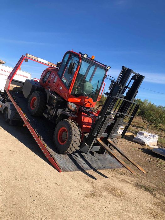 Пътна помощ гр.Пловдив и транспорт на техника до 5 тона.