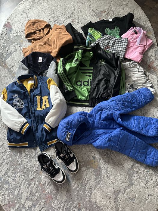 Все одним пакетом. Куртка, бомбер, кеды, спорт.костюм. Вещи на 8-9 лет