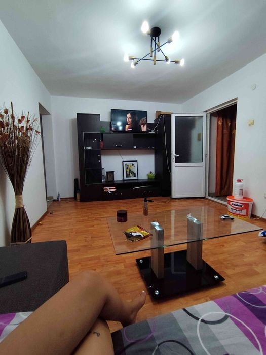 vand apartament cu 3 camere