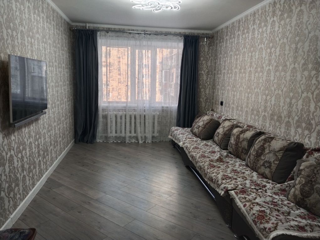 Продам 3 комнатную улучшенную квартиру