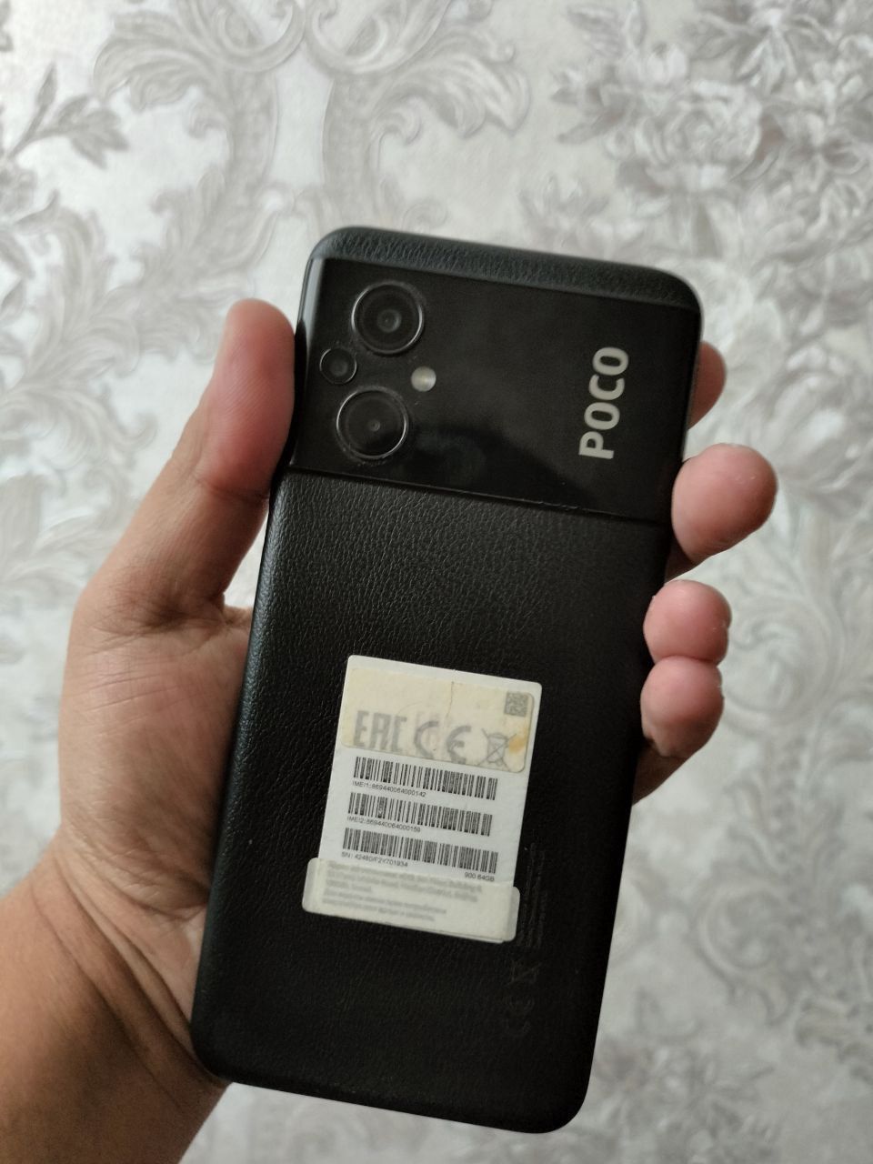 Pocco m5 продаётся срочно