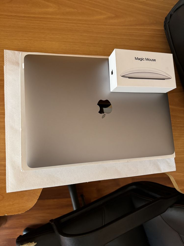 MacBook Air M1 16/256