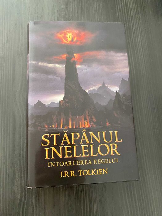Trilogia Stăpânul Inelelor de J.R.R. Tolkien (cartonate)