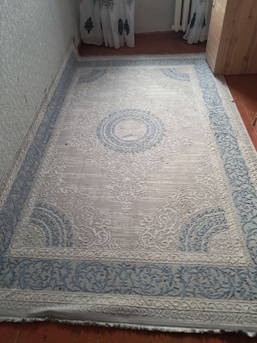 Продам ковёр    2х3