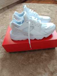 Nike huarache platinum white