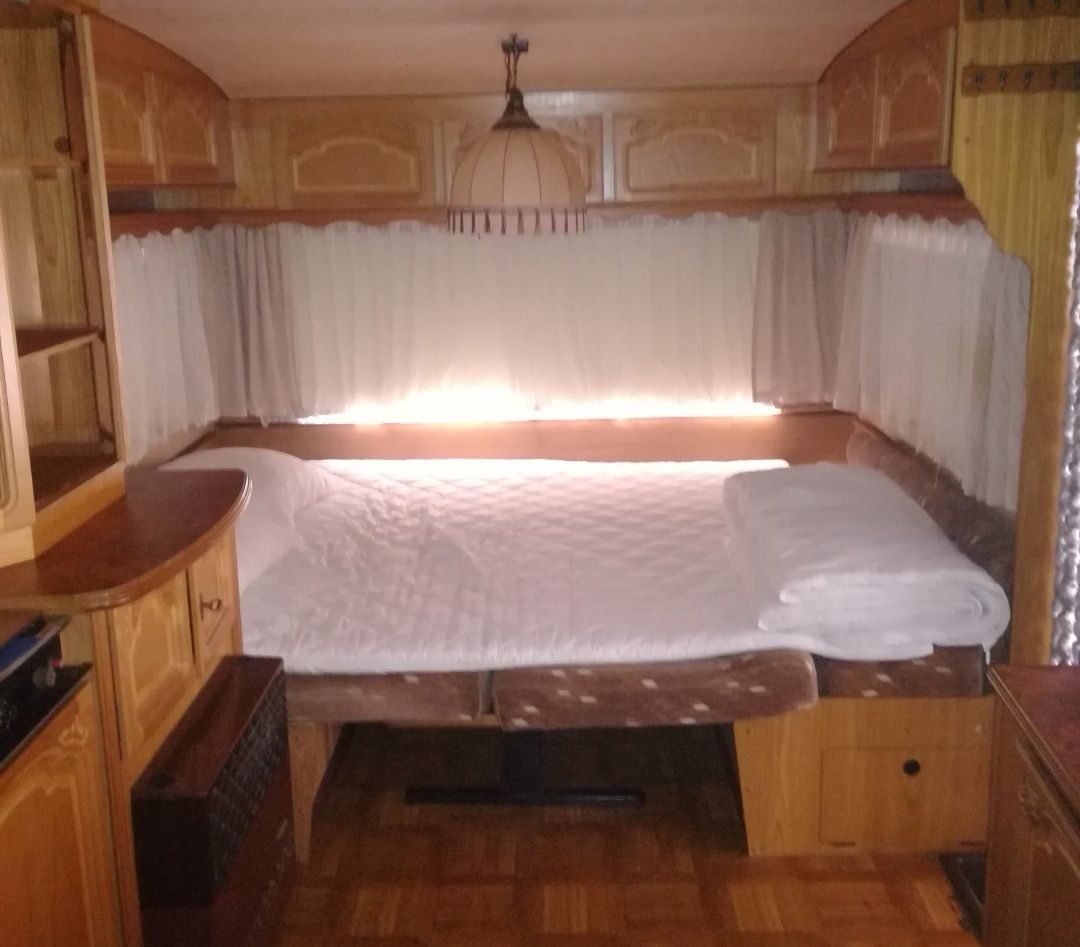 Каравана намираща се на къмпинг Юг