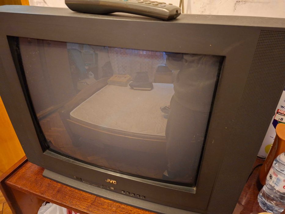 Телевизор JVC запазен