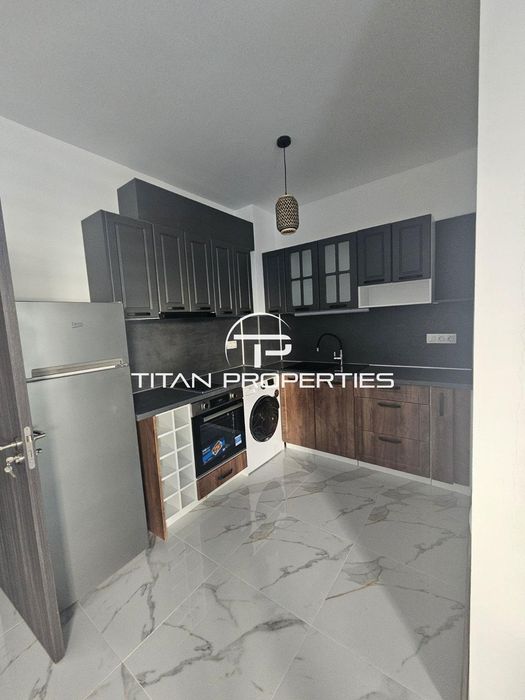 Дава се под наем Двустаен апартамент в Бургас, Славейков - 70 кв.м за 816 € - Снимка #2