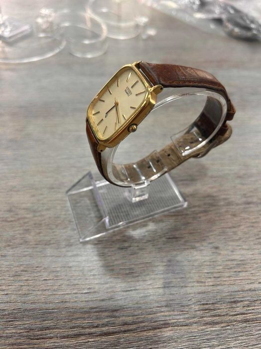 Продава се часовник CITIZEN - УНИСЕКС